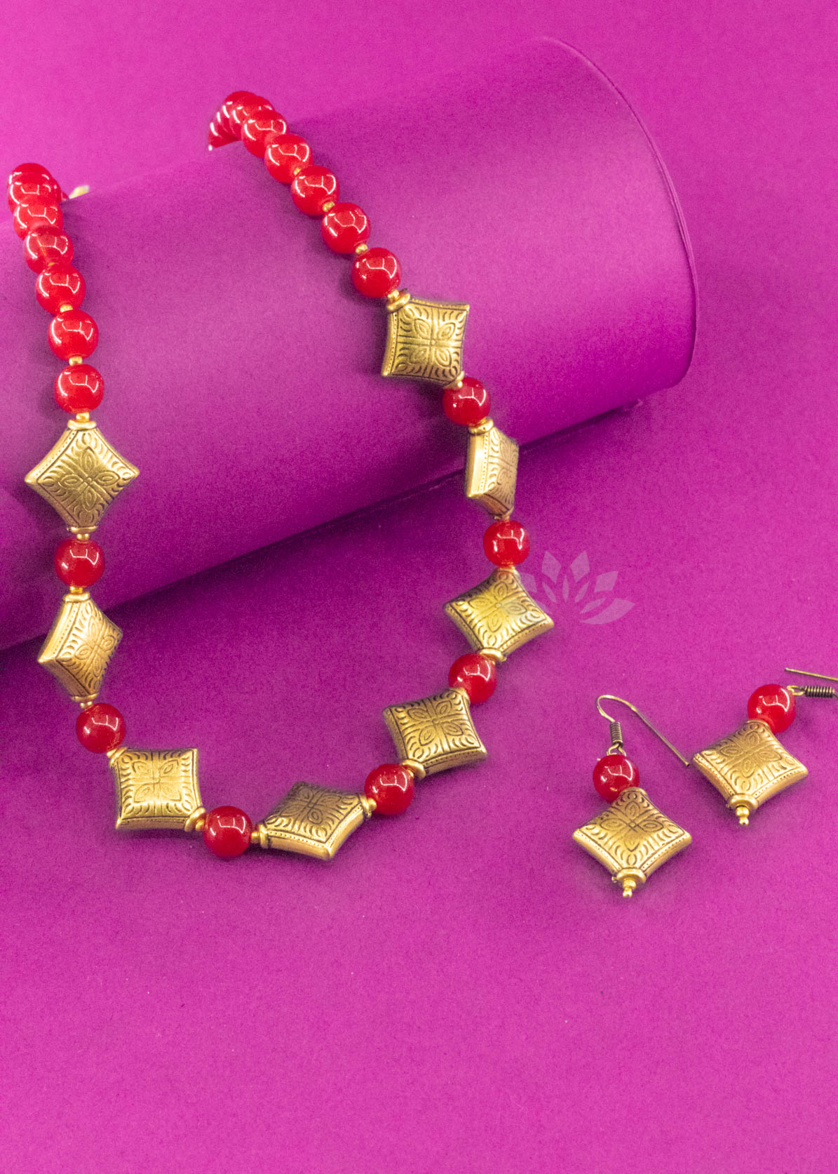 Red Beads Neckpiece With Earrings