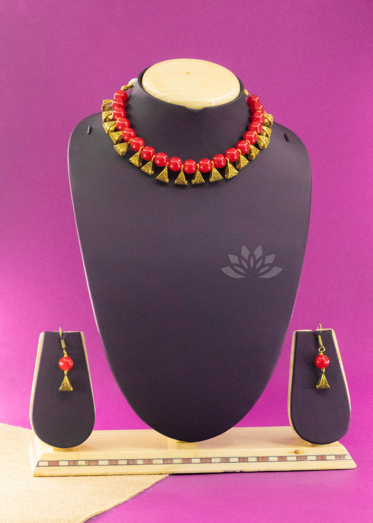 Red Beads Neckpiece With Earrings