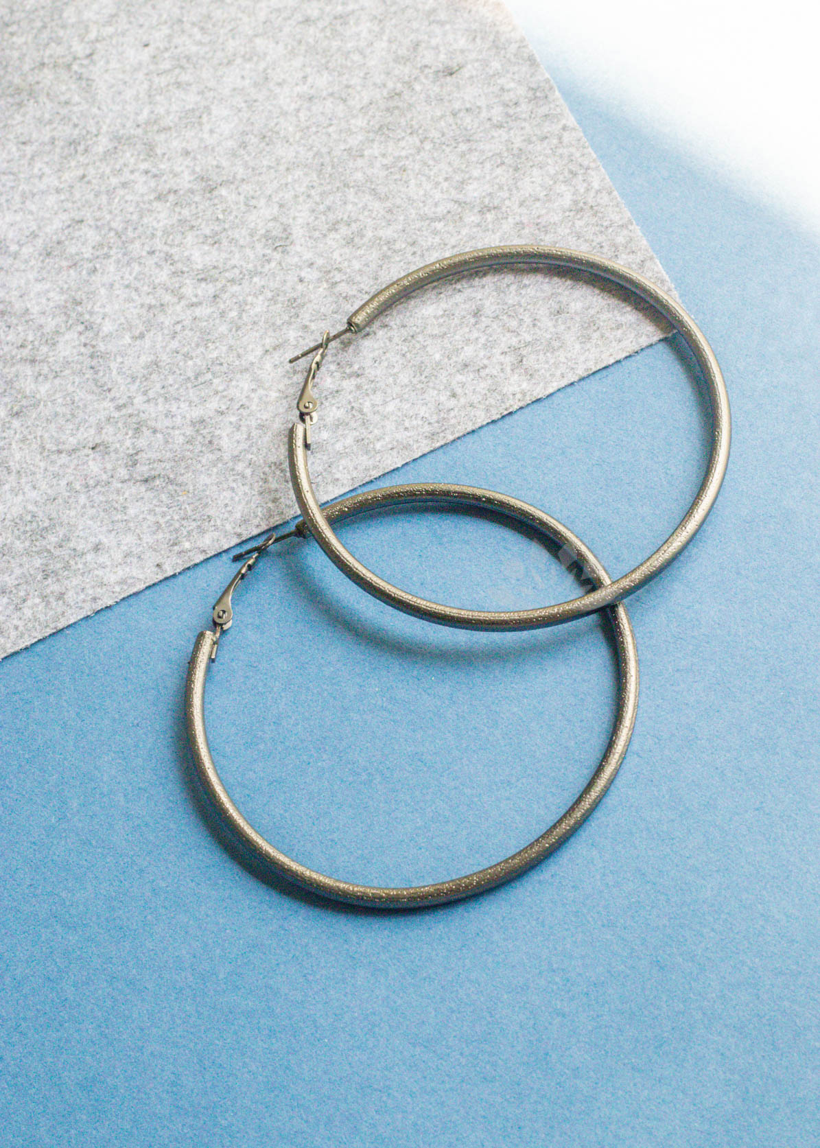 Grey Textured Round Circle Hoop Earrings