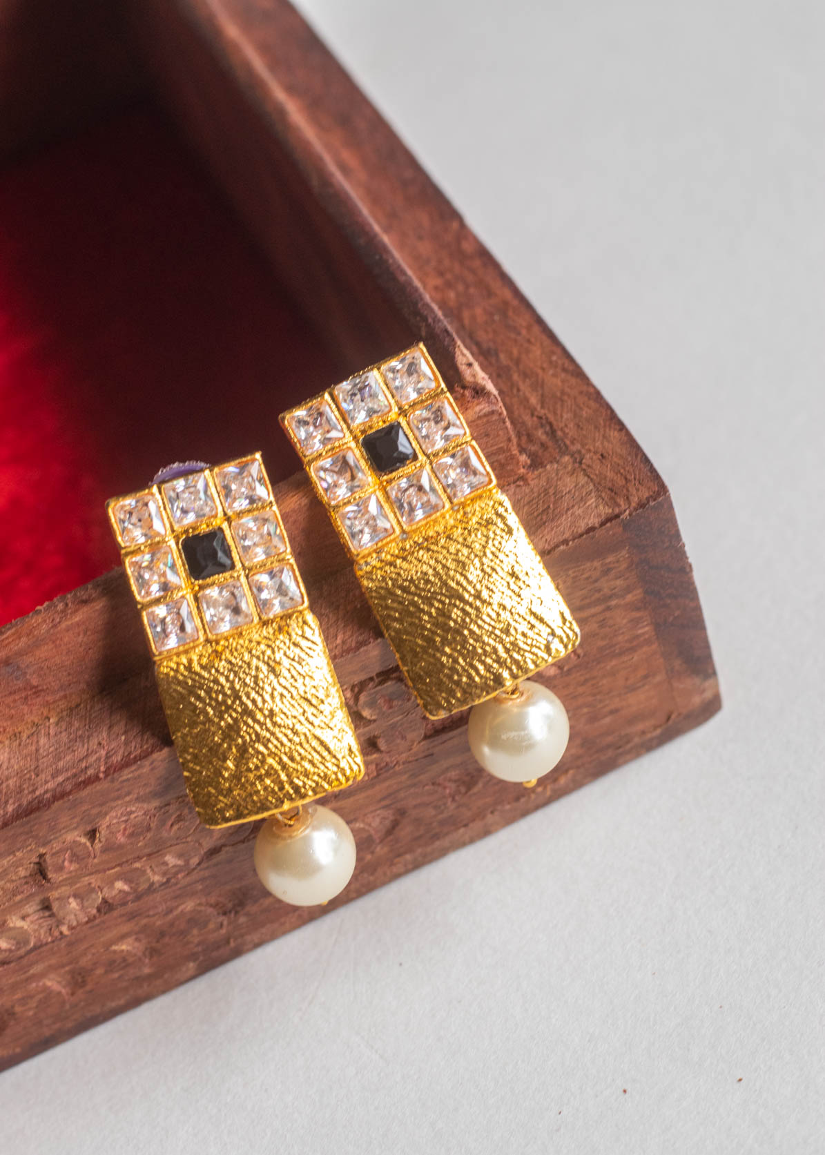Gold Black Stone Pearl Stud Earrings