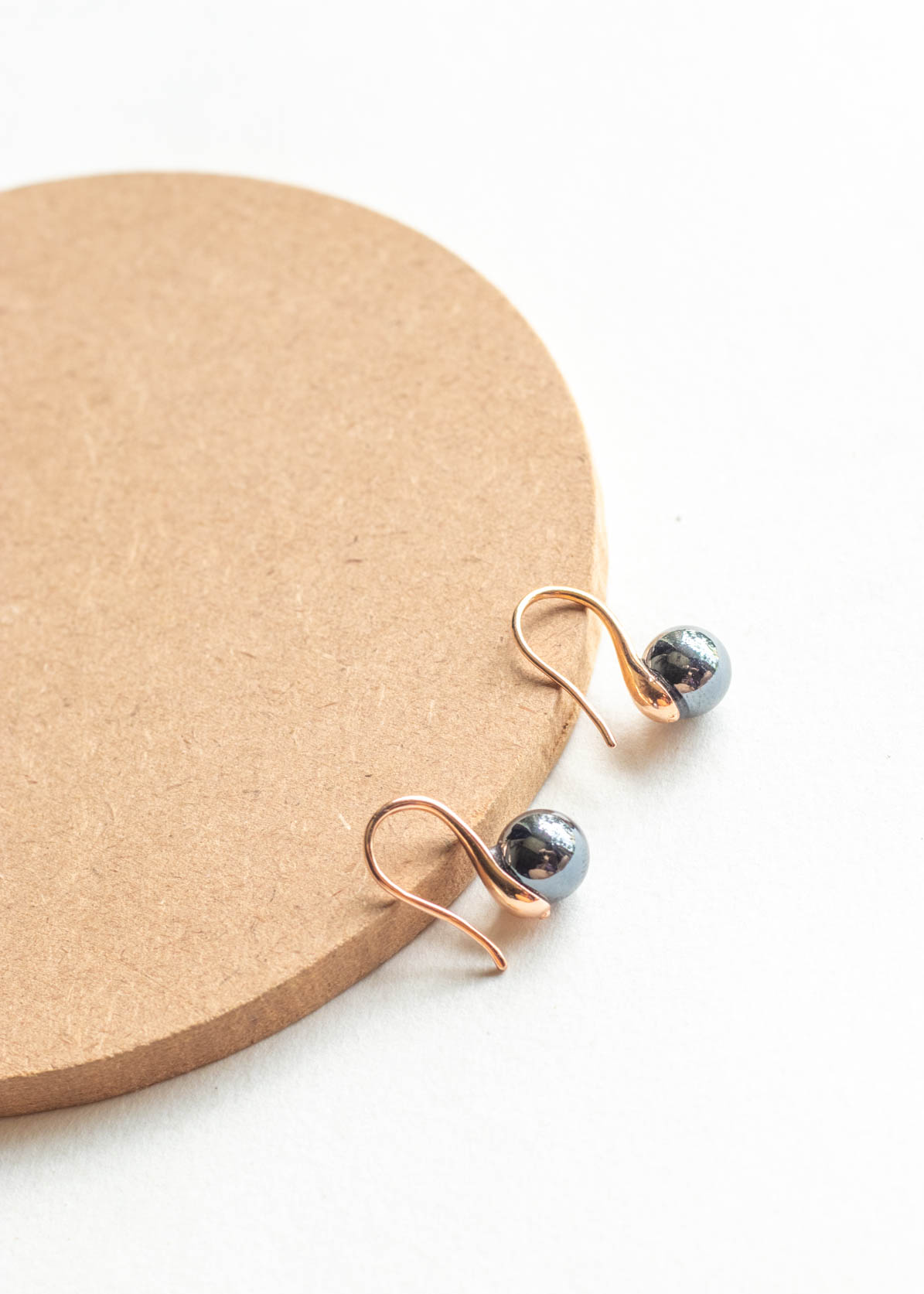 Pearl Black Small Dangler Earrings