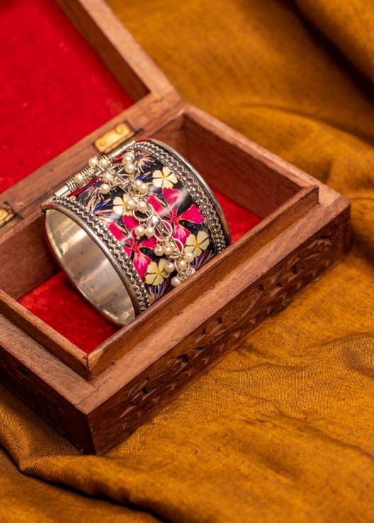 Silver Hand Painted Pearl Bracelet/Kada